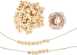 Dřevěné navlékací korálky s písmenky small foot – sada 300 ks