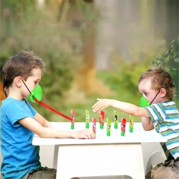 Party Game Snap the Bug – Frog Tongues for 4 Players