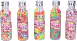 Bunte Perlen in der Flasche