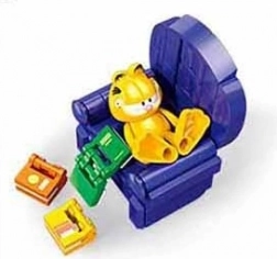 Sluban Garfield in an Armchair building set