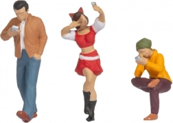 Noch Funny Scenes: Phone in the Spotlight – H0 Figures