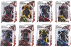 Metalni transformirajući robot u auto