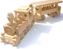 Ceeda Cavity wooden narrow-gauge train