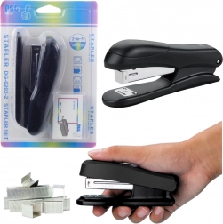 Črna pisarniška spenjalnica s kapaciteto do 30 listov