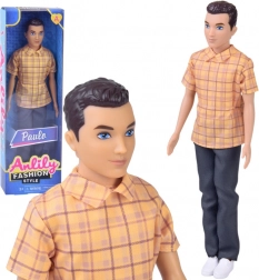 Anlily lutka dječak brineta Paulo u kariranoj košulji i tamnim hlačama