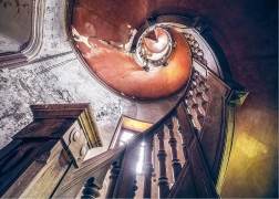 Luoghi perduti: scala a chiocciola – puzzle 1000 pezzi RAVENSBURGER