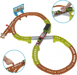 Thomas & Friends Recycling Yard – Train Set with Whiff Engine, 17 pieces