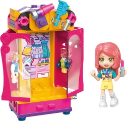 Qman UNA Series stylist’s wardrobe