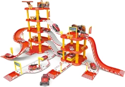 Grande caserne-garage de stationnement avec station-service, 4 étages, 100 pièces