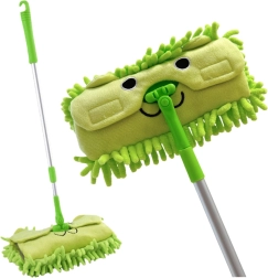 Children's mop with green telescopic handle and animal motif