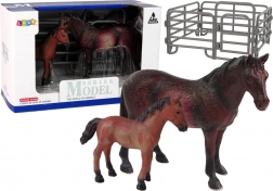 Set of 2 Horse Figures with Enclosure and Foal