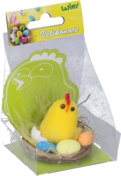 Poussin décoratif dans un nid