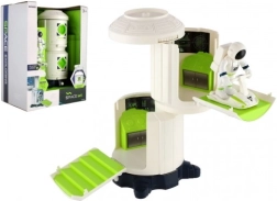 Stazione spaziale con luci e suoni con astronauta a batteria