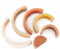 Bieco silikone stabelbar regnbue Chocolate Bliss