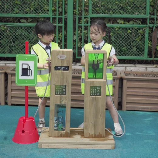 Realistic details for true role-play