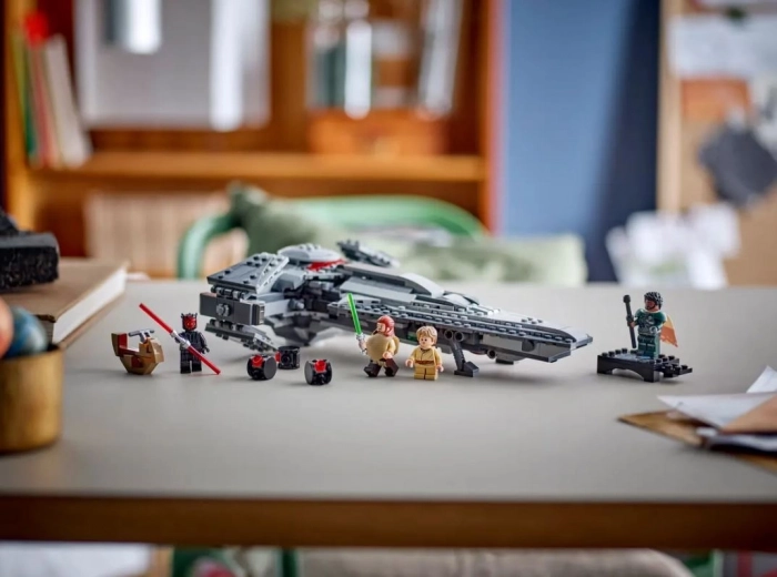 Mauls speeder past in de cockpit