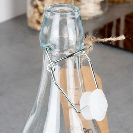 Verre cristallin pour un service élégant