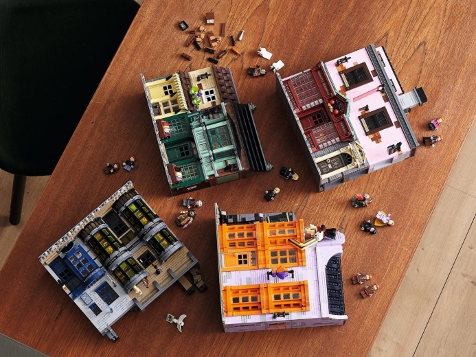 Construction modulaire pour des recompositions infinies