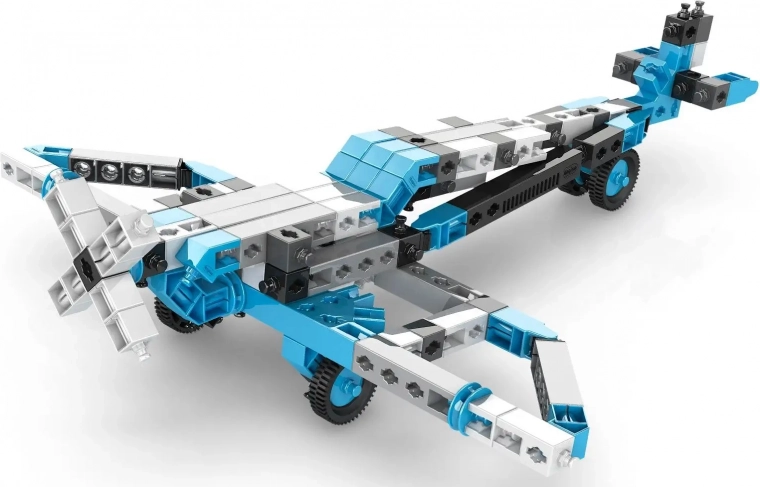 Až 40 modelů z jedné sady