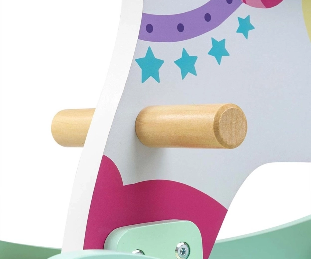 Masszív fa szerkezet és kényelmes fogás