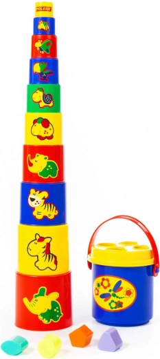 Kinderpyramide mit Tieren und Eimerchen