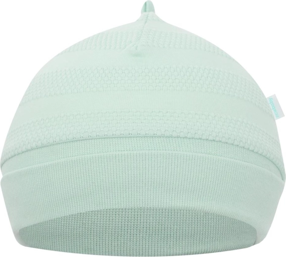 A cap that stays put