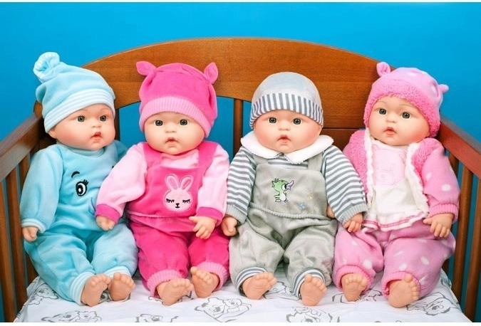 Easy-to-remove, washable outfit