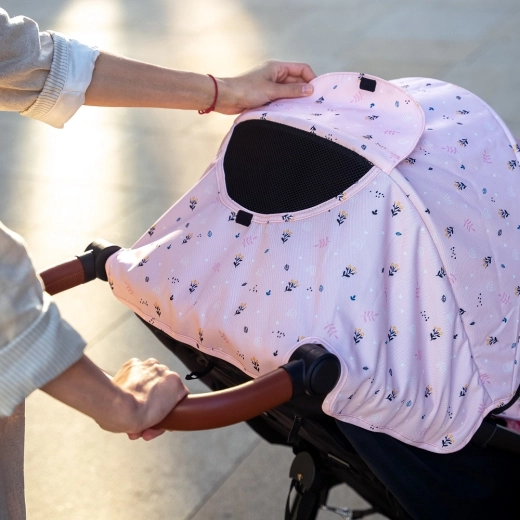 Peek-a-boo window for contact with your child