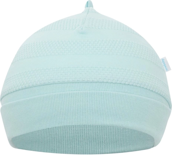 Super-soft hat that stays on