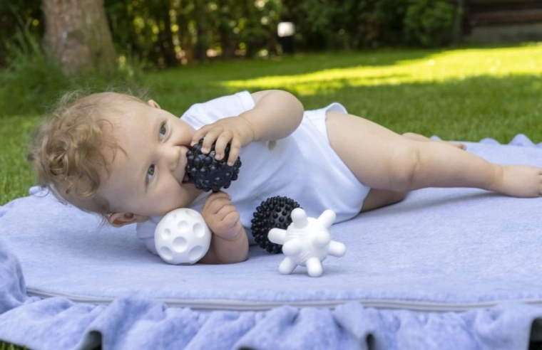 Lightweight, soft, and easy to grasp