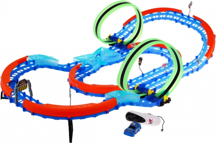 Dvě 360° smyčky pro adrenalinovou jízdu