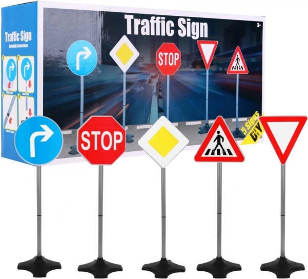Set van 5 verkeersborden op standaards voor kleine bestuurders 3+