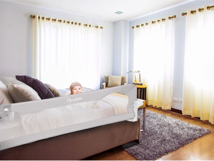 Sturdy steel construction and breathable mesh