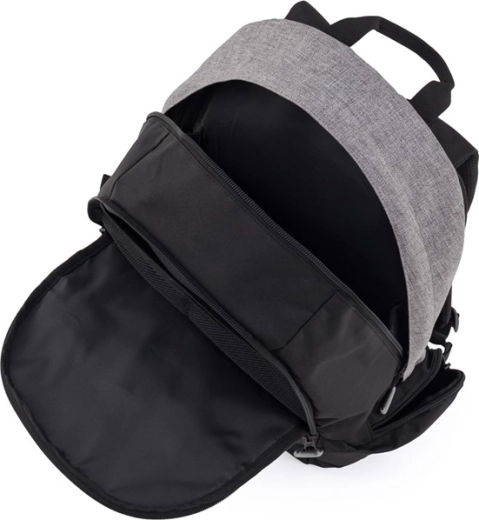 Three-compartment organization and laptop pocket