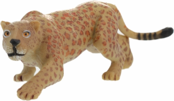 Realistic details and hand painting