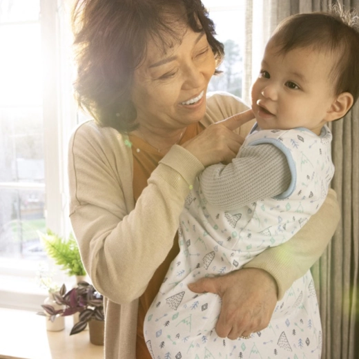 Snadné noční přebalování díky dlouhému zipu