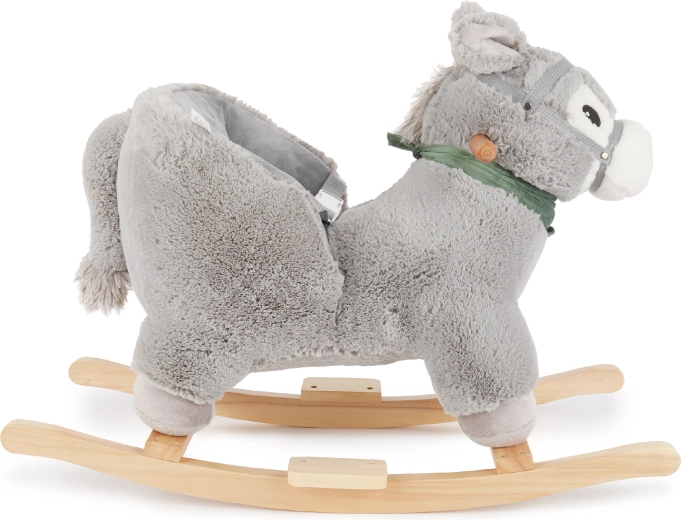 Mehak in varen sedež z varnostnim pasom