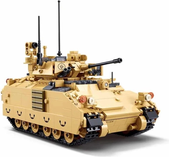 Realistic tank with rotating turret and functional hatches