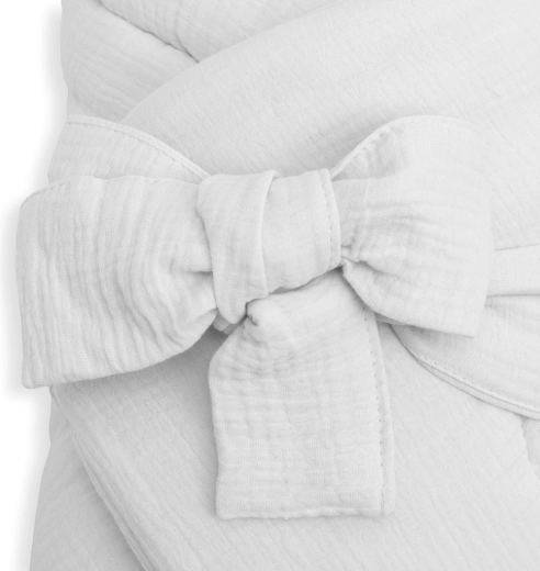 Safe and easy lace-up fastening