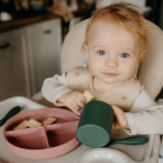 Strong suction to prevent tipping