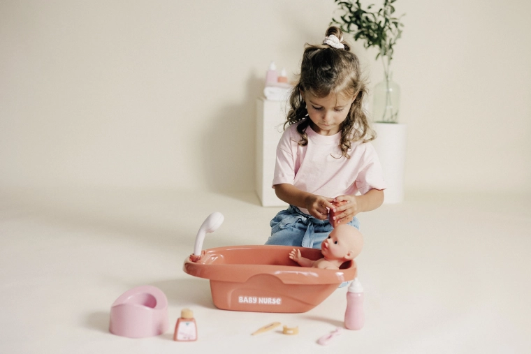 Realistyczna kąpiel z prysznicem