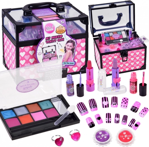 Kids’ cosmetic case with makeup