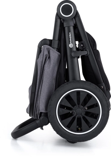 Easy folding and compact size