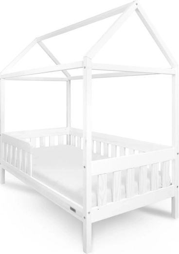 Sturdy solid wood construction