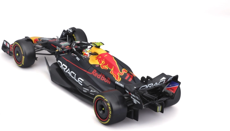 Combinaison métal et plastique pour détail et durabilité