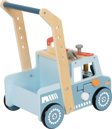 Bogate akcesoria i tylny schowek