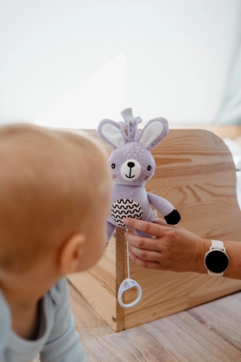 Soothing music with a single pull