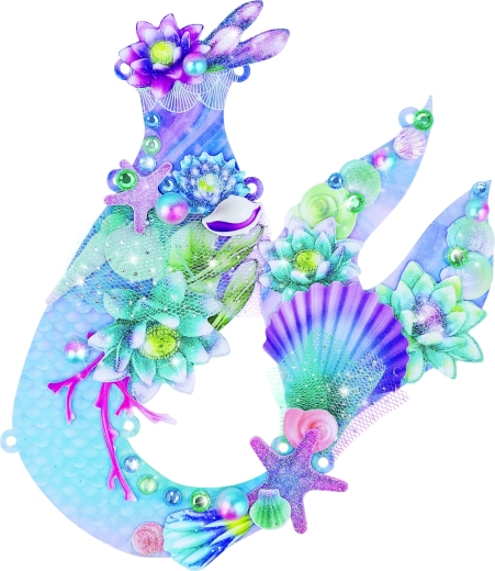 Détails scintillants avec strass et tampons