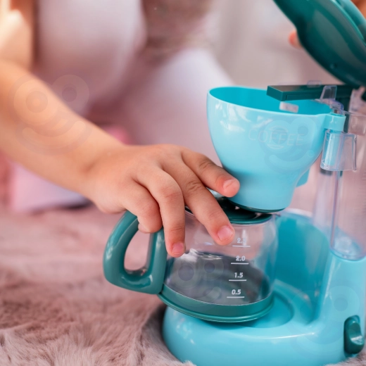 Coffee maker for playful baristas