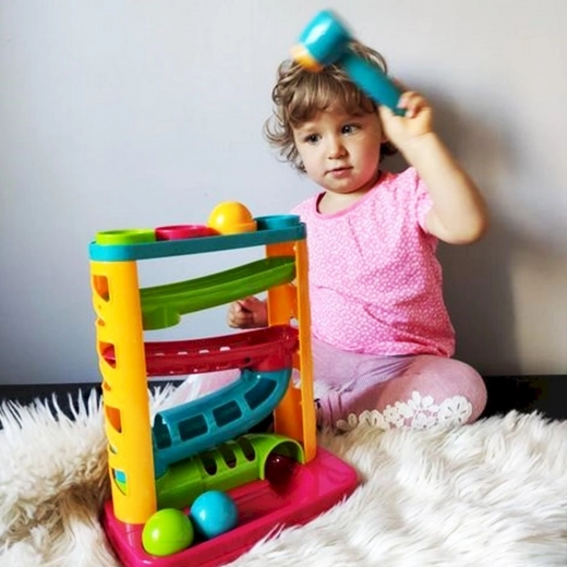 Fördert Motorik und das Lernen von Ursache–Wirkung